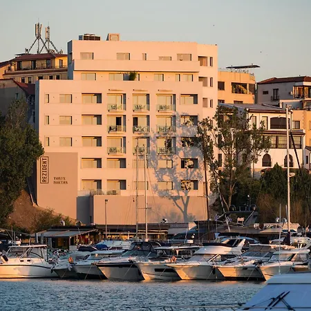 아파트 Rezident Tomis Marina *