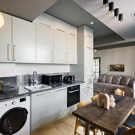 Rezident Tomis Marina 아파트 *