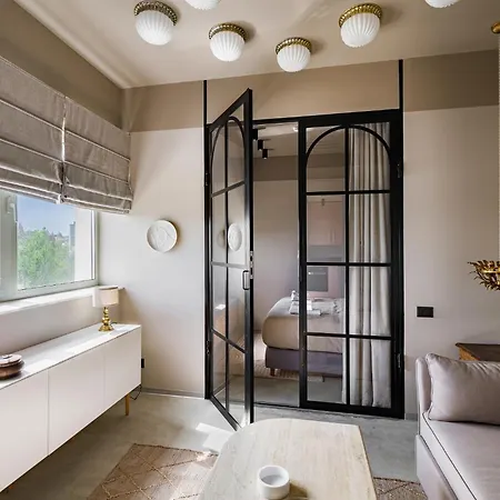 Rezident Tomis Marina 콘스탄차