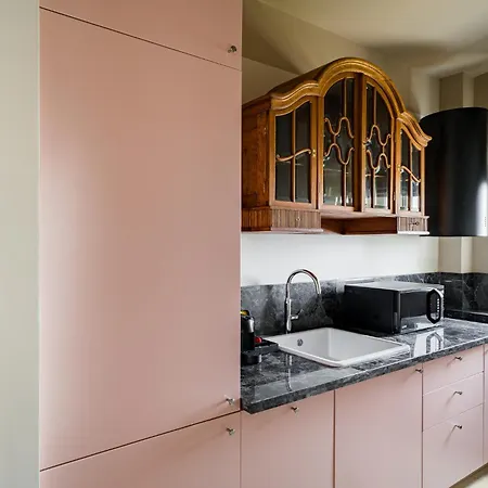 Rezident Tomis Marina 아파트