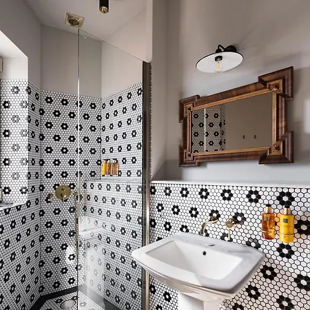 Rezident Tomis Marina * 콘스탄차