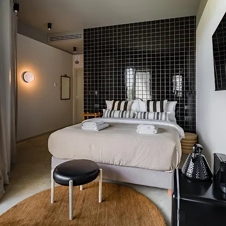 Rezident Tomis Marina 콘스탄차