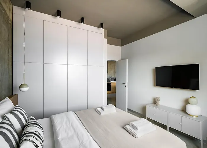 Rezident Tomis Marina Lejlighed *