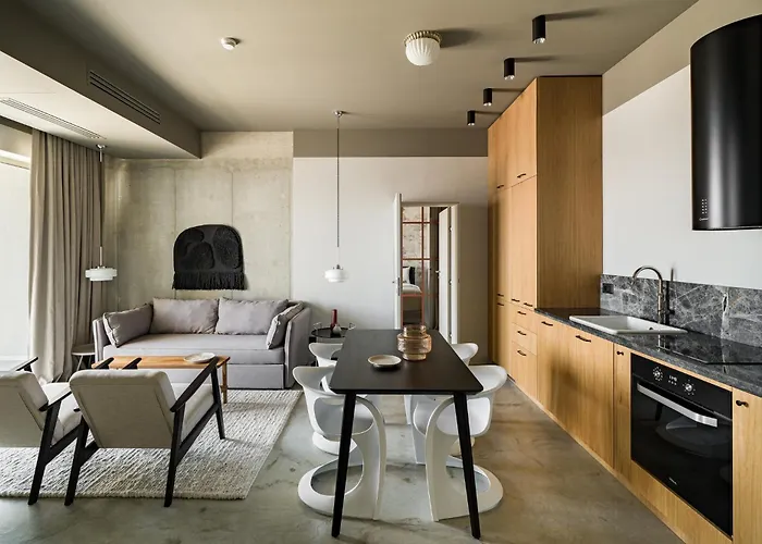 Rezident Tomis Marina * Constanţa