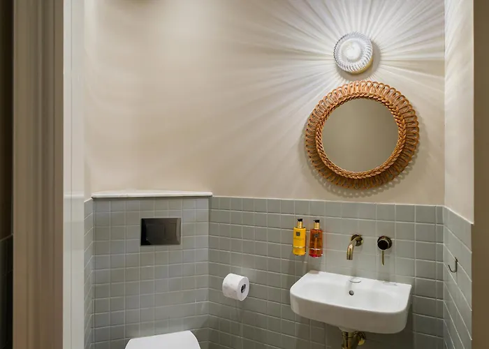 Rezident Tomis Marina Constanţa