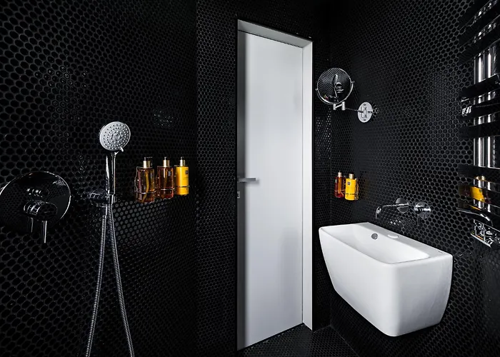 Rezident Tomis Marina