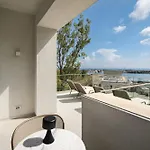 Rezident Tomis Marina Apartamento