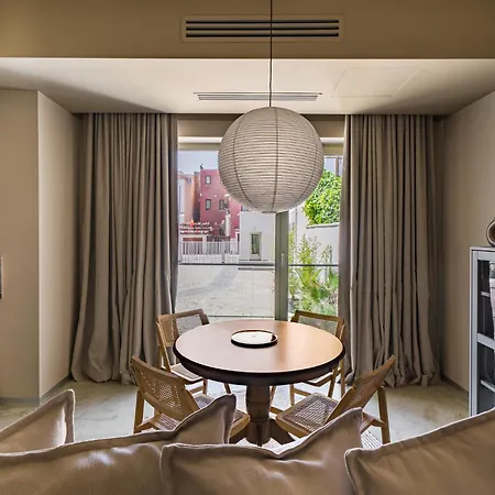 Rezident Tomis Marina Constanţa