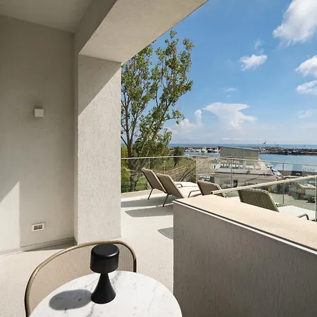 Rezident Tomis Marina Apartmán