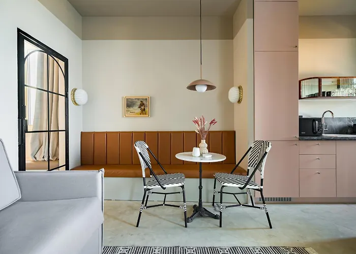 Rezident Tomis Marina アパート *